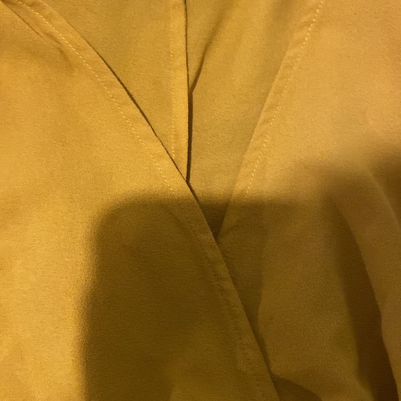 Nice formal shirt - Picture 3 of 3